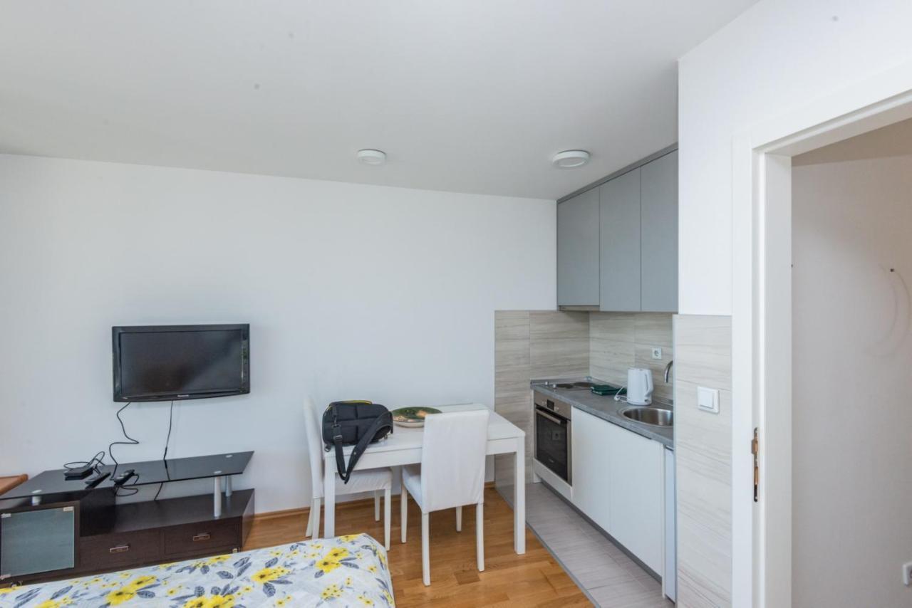 Hafsa Apartments Sarajevo City View Exteriör bild